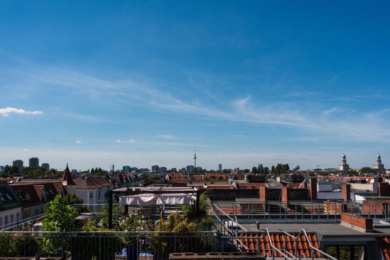 Rooftop Terrace Oasis *